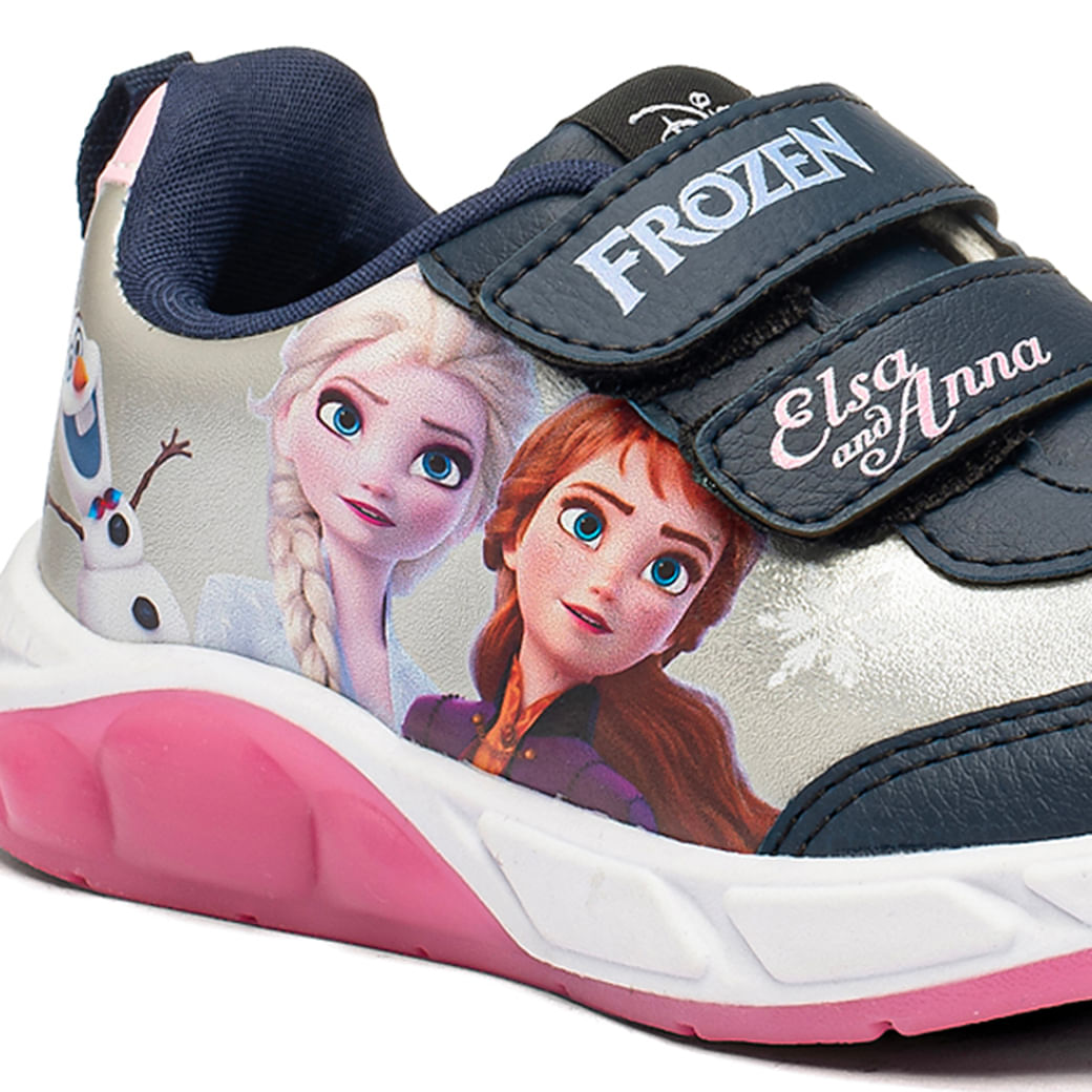 Tênis Dyan Frozen Infantil em destaque, evidenciando conforto e design atrativo para crianças.